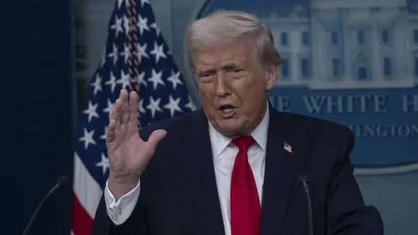ABD Başkanı Trump: Yapay zekaya yönelik yavaşlatma çabaları hasta bir komplo