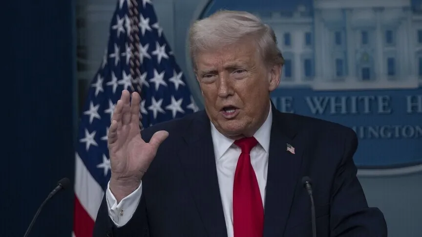 ABD Başkanı Trump: Yapay zekaya yönelik yavaşlatma çabaları hasta bir komplo