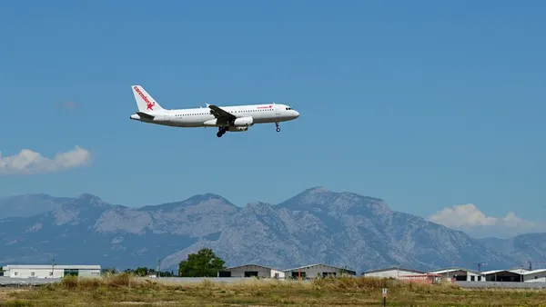 Antalya Havalimanı'nda Ağustos Yolcu Rekoru: 5,8 Milyonu Aştı