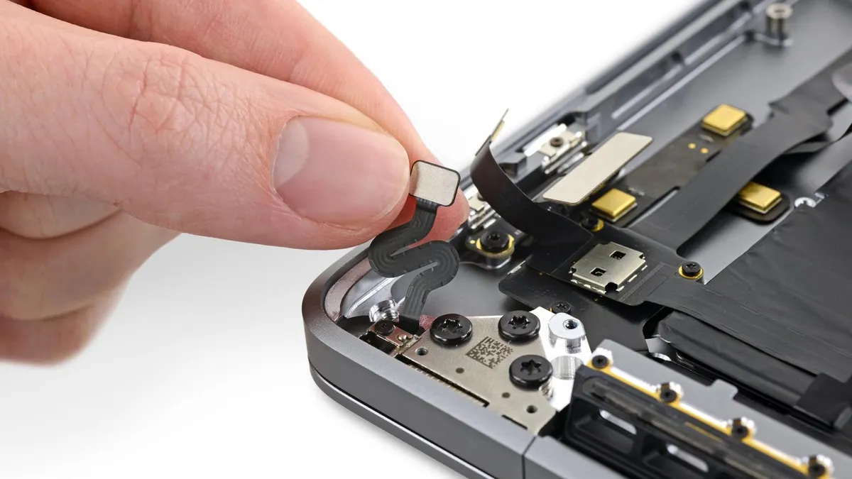 Apple, M4 Pro MacBook Pro İçin Verdiği Yazılı Değişim Sözünden Geri Adım Attı