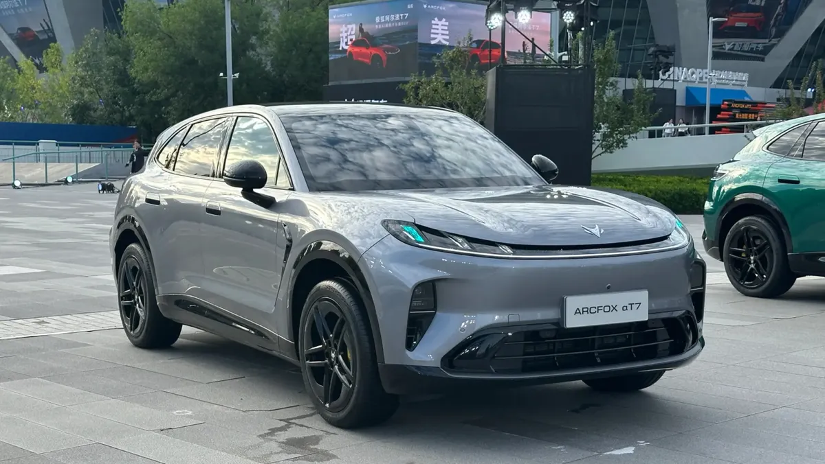 ArcFox Alpha T7'nin lansmanında bir saatte 30 bin sipariş