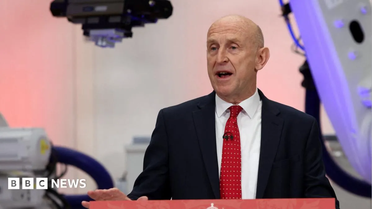 Bakan Healey'den bütçe öncesi ekonomi güveni mesajı
