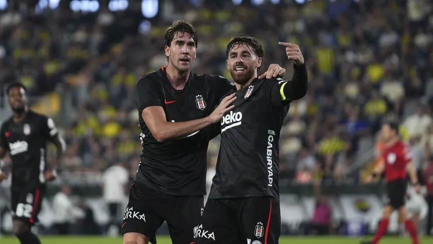Beşiktaş, derbi galibiyetiyle taraftarına umut verdi