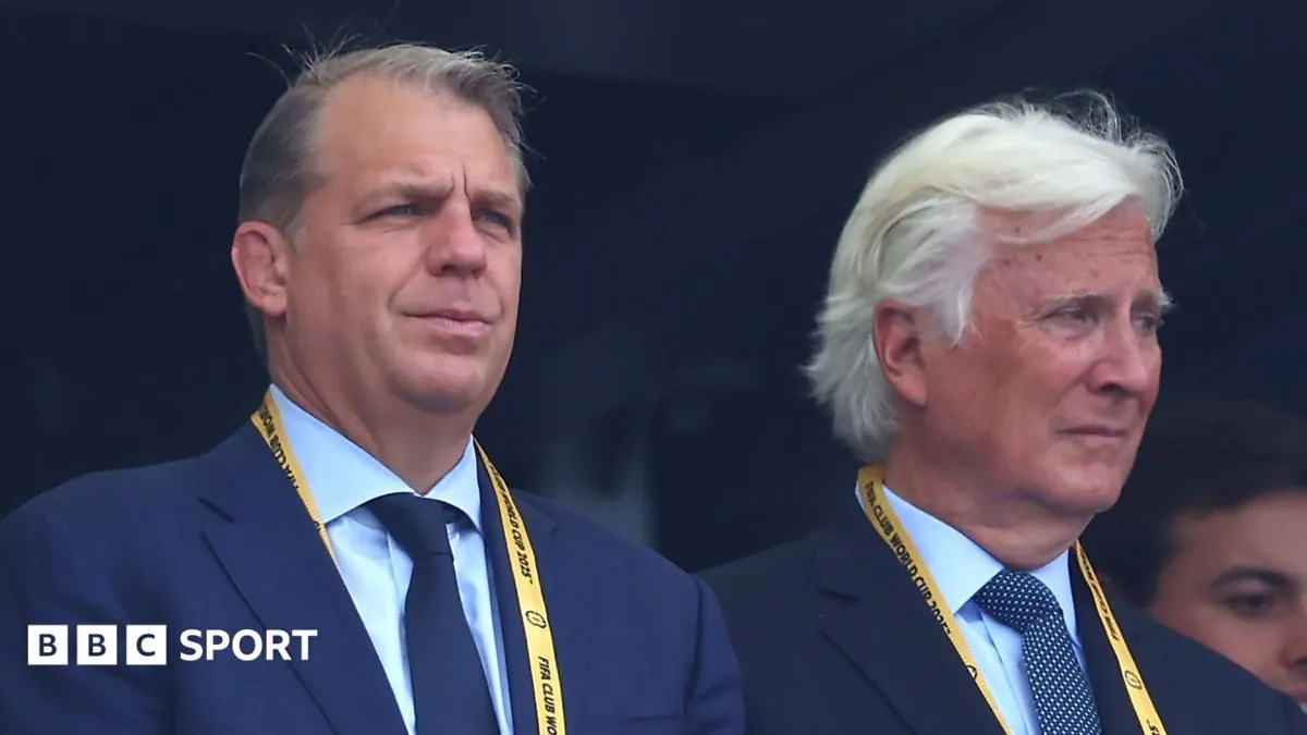 Chelsea'de yönetim devri: Boehly ve Walter hisselerini Clearlake'e sattı