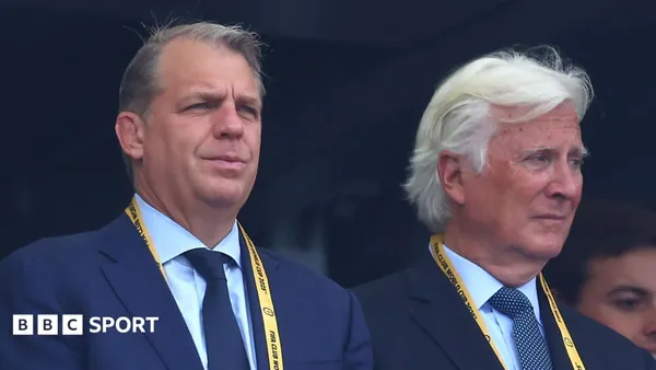 Chelsea'de yönetim devri: Boehly ve Walter hisselerini Clearlake'e sattı