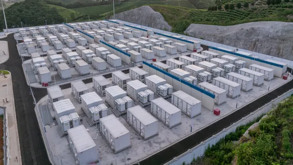 Çin'den Devrim Niteliğinde Enerji Depolama: 30 Yıllık Ömürlü Sodyum-İyon Sistemi