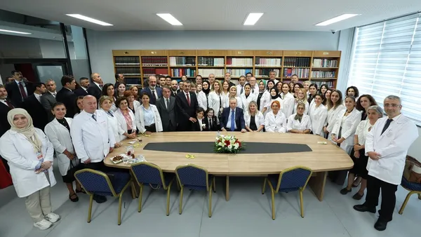 Cumhurbaşkanı Erdoğan'dan Gazi Lisesi'nde Eğitim Yılı Ziyareti