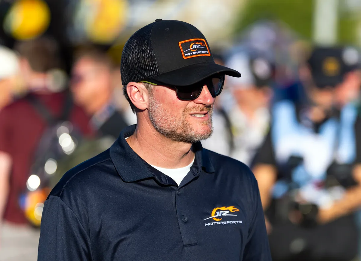 Dale Earnhardt Jr: Şampiyona Dışı Pilotlar Sert Yarışma Hakkına Sahip