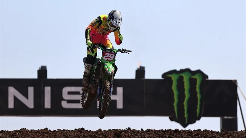 Dünya Motokros Şampiyonası'nda Büyük Final: Herlings'in Şampiyonluğu ve EMX250 Sonuçları