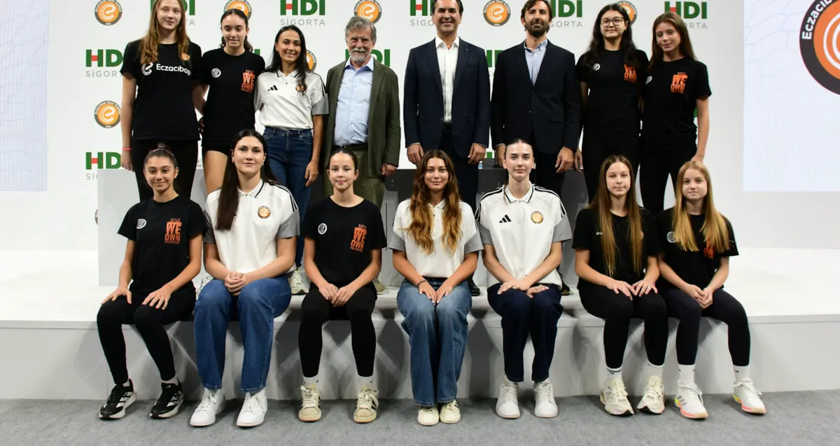Eczacıbaşı Spor Salonu Yeni Adını Aldı