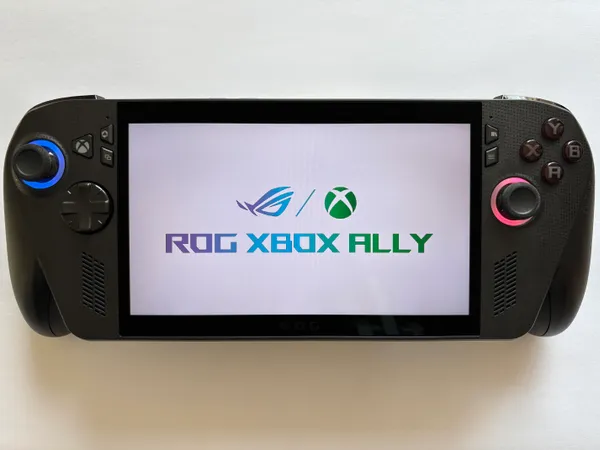 En Güçlü Taşınabilir Oyun Bilgisayarı Asus ROG Xbox Ally X'e Büyük İndirim