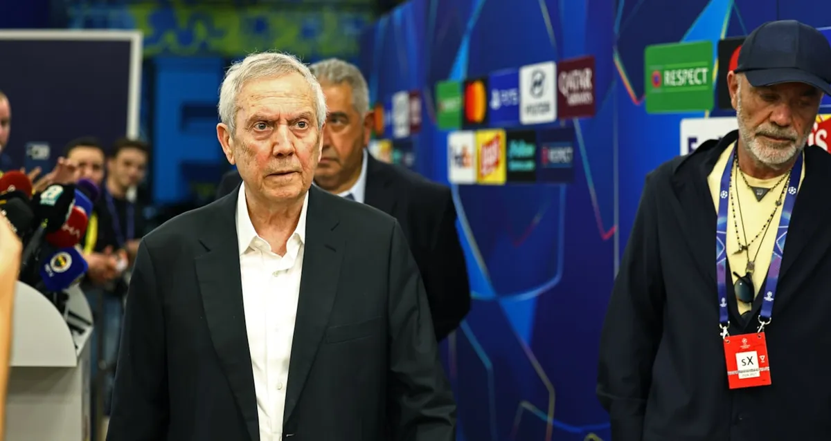 Fenerbahçe'den ayrılıp Brezilya'ya dönen Fred, yeni takımında yıldızlaştı