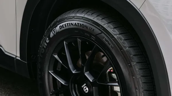 Firestone SUV Araçlar İçin Daha Uzun Ömürlü ve Sertifikalı Yeni Lastiğini Tanıttı