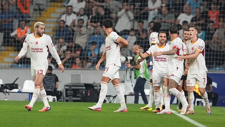 Galatasaray, Başakşehir deplasmanından 3-2'lik galibiyetle ayrıldı