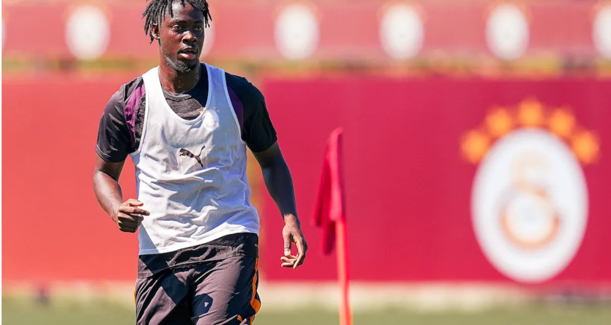 Galatasaray'da Bitshiabu'nun forma beklemesi kilo sürecine bağlandı