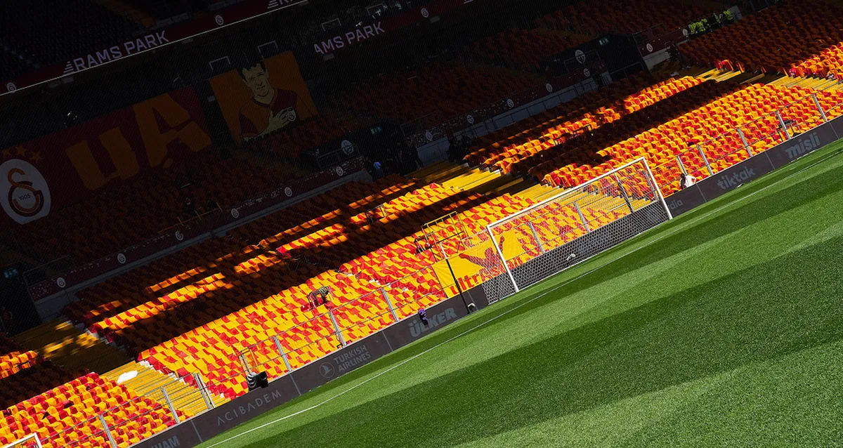 Galatasaray'dan Rams Park'a Çim Devrimi: Yeni Zemin Barcelona Maçına Yetişecek