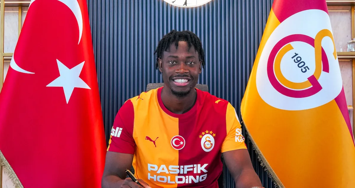Galatasaray'ın Yeni Yıldızı Bitshiabu'dan Taraftara Zafer Vaadi