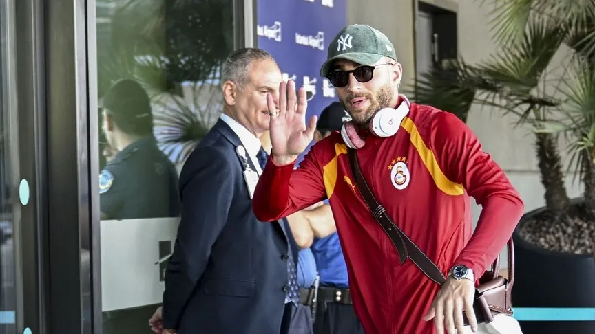 Galatasaray, Sporting Lizbon maçı için yola çıktı