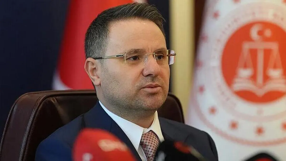 Geniş çaplı güvenlik operasyonlarında bin 613 kişi gözaltında