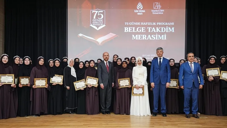Hafızlık programını bitiren 40 öğrenci belgelerini aldı