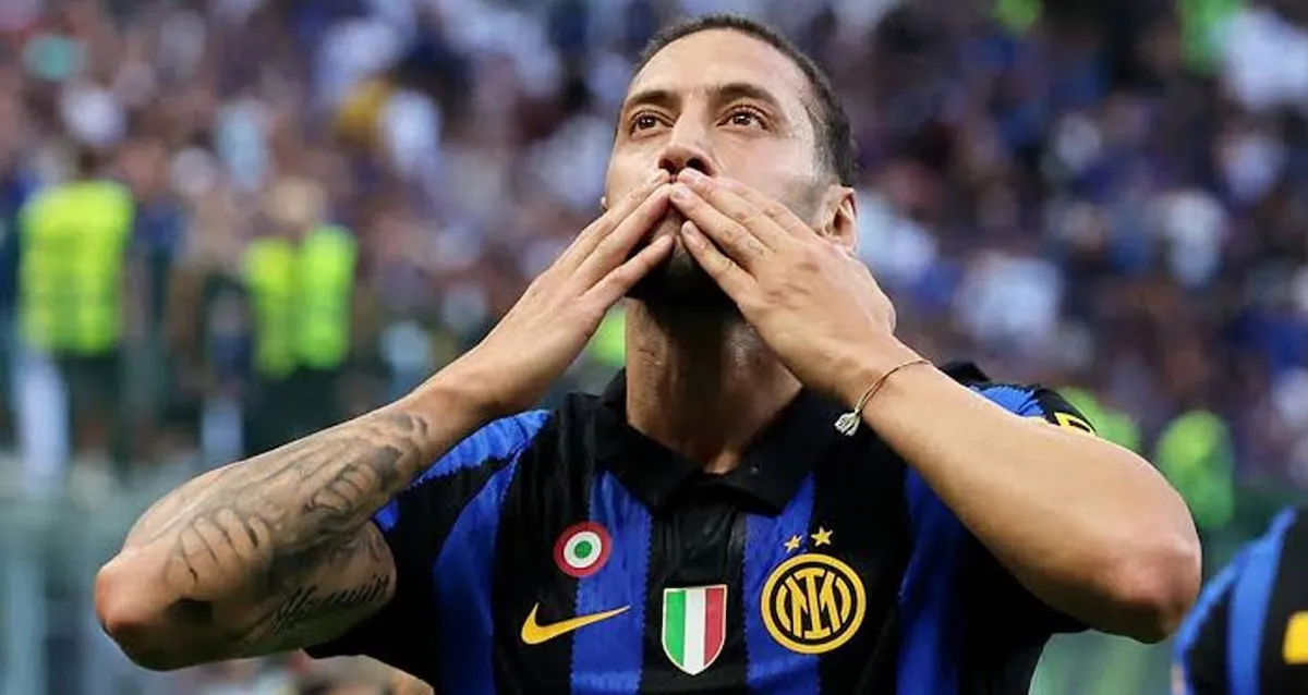 Hakan Çalhanoğlu İtalya'da kalıyor: Inter maaş indirimiyle yeni sözleşme öneriyor