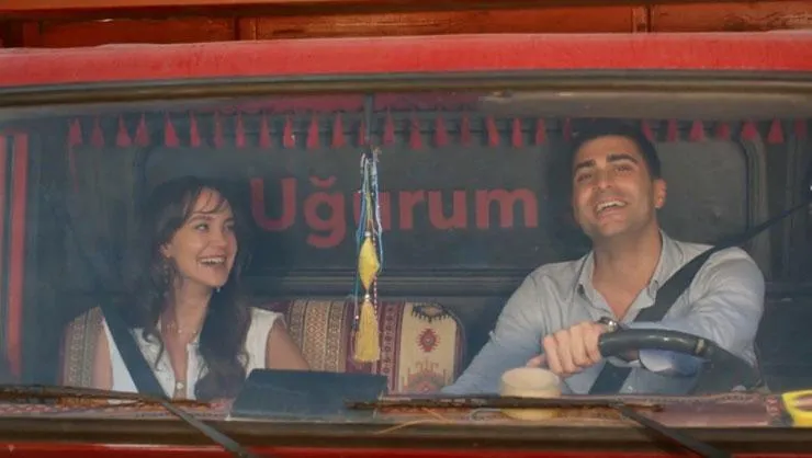 Haysiyet dizisinde kırmızı kamyon nostaljiyi hatırlattı