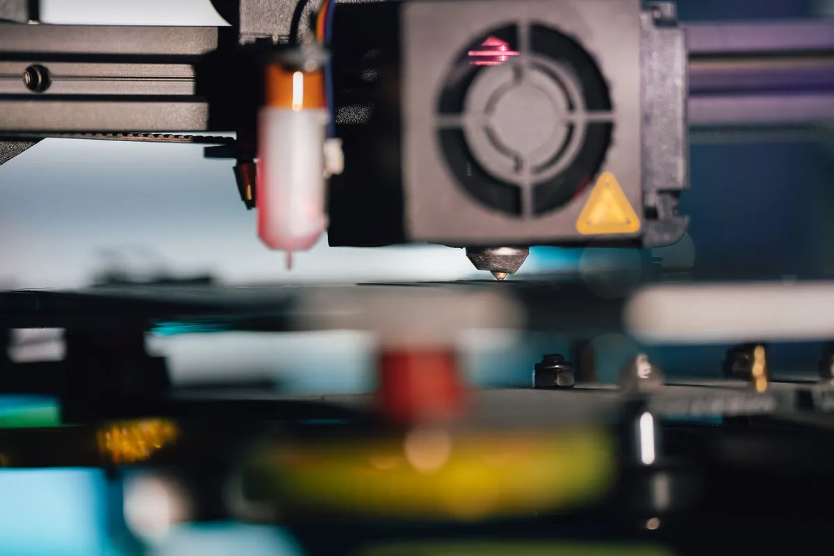 Işıkla Sürülen Yumuşak Robot Kendi Kendine Sıfırlanıp Sürekli Zıplıyor