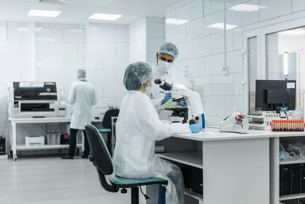 Katı elektrolitlerde rekor iletkenlik: Florür iyonlarının gizli rolü keşfedildi