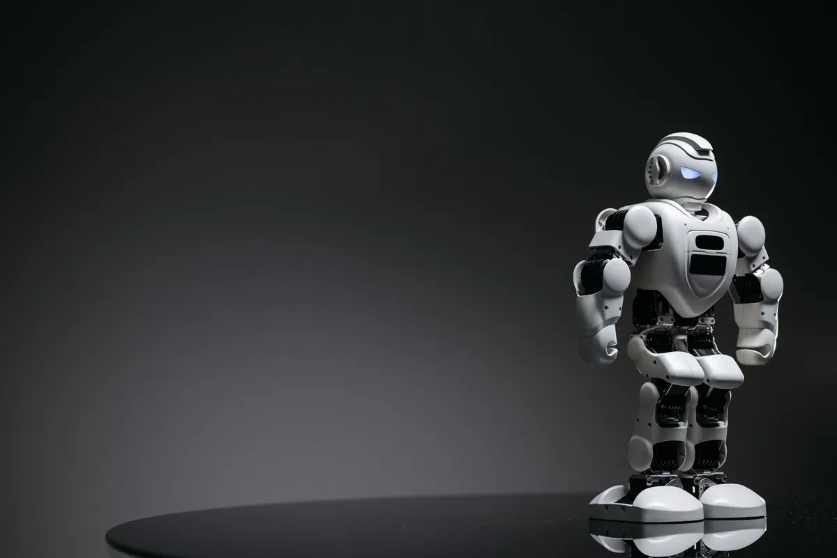 Kayseri'de belediyede işe başladı: İnsan görünümlü robot hizmete girdi