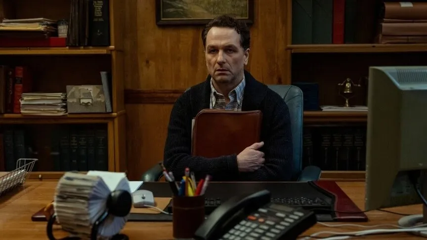 Los Angeles'taki Emmy Gecesi: 'Widow's Bay' Rekoru Kırarken Matthew Rhys İki Büyük Ödülün Sahibi Oldu
