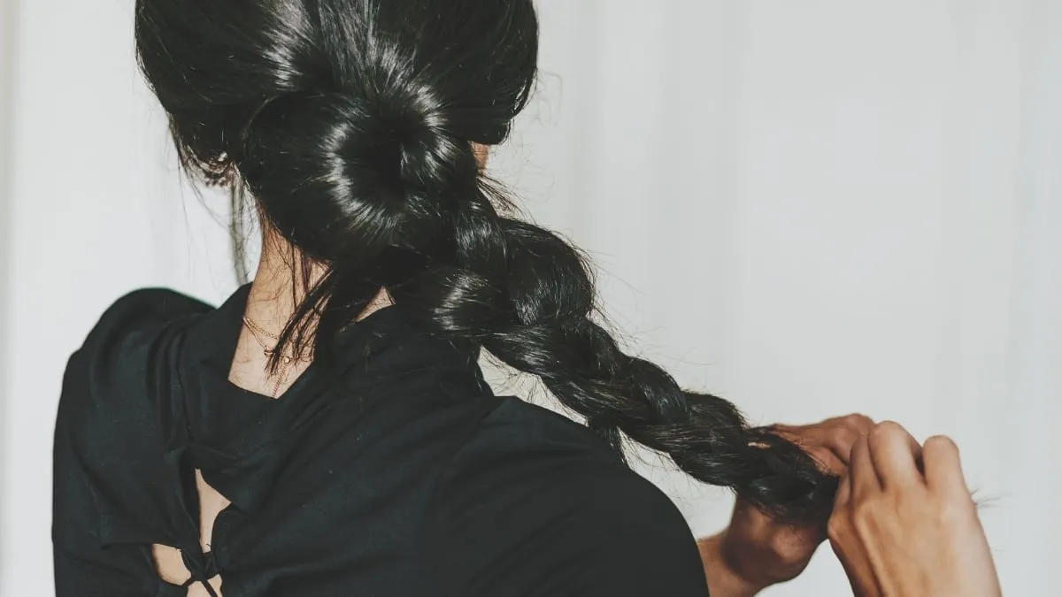 Nadir 'Rapunzel Sendromu' Dev Saç Kitlesine Neden Olabiliyor