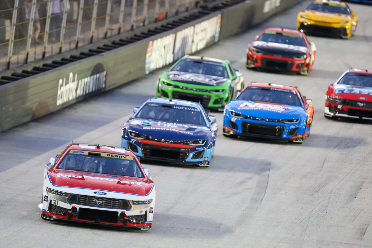 NASCAR'da Bristol İçin Yeni Yağışlı Hava Prosedürü