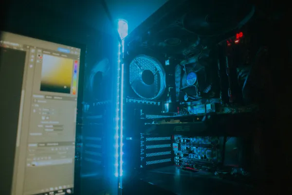 Nvidia GB300'lü devasa iş istasyonu satışta: Fiyatı 90 bin doların üzeri