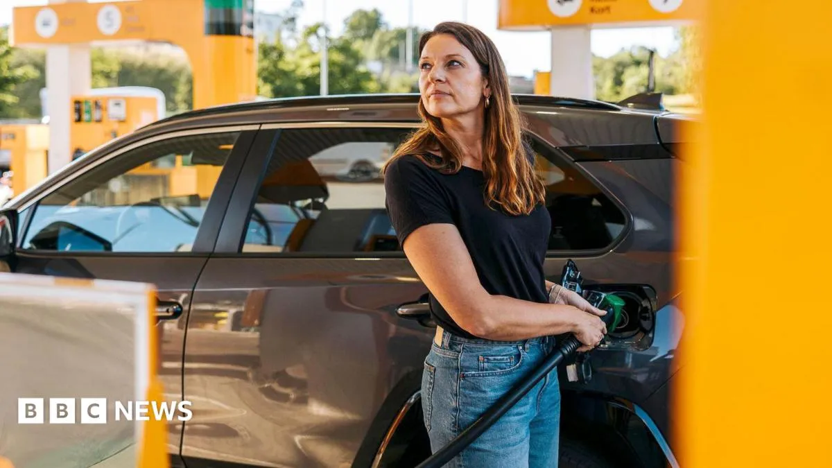 Orta Doğu gerilimi petrol fiyatlarını 2022'den beri en yüksek seviyeye taşıdı