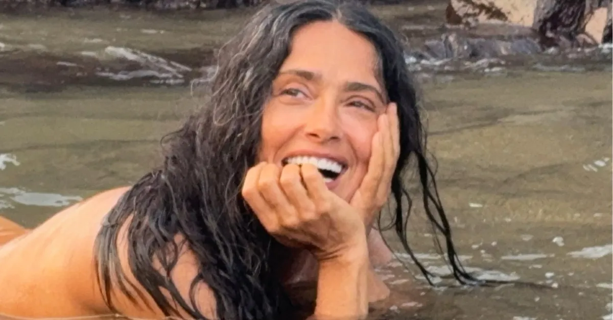 Salma Hayek, 60. yaşını kumsalda kutladı