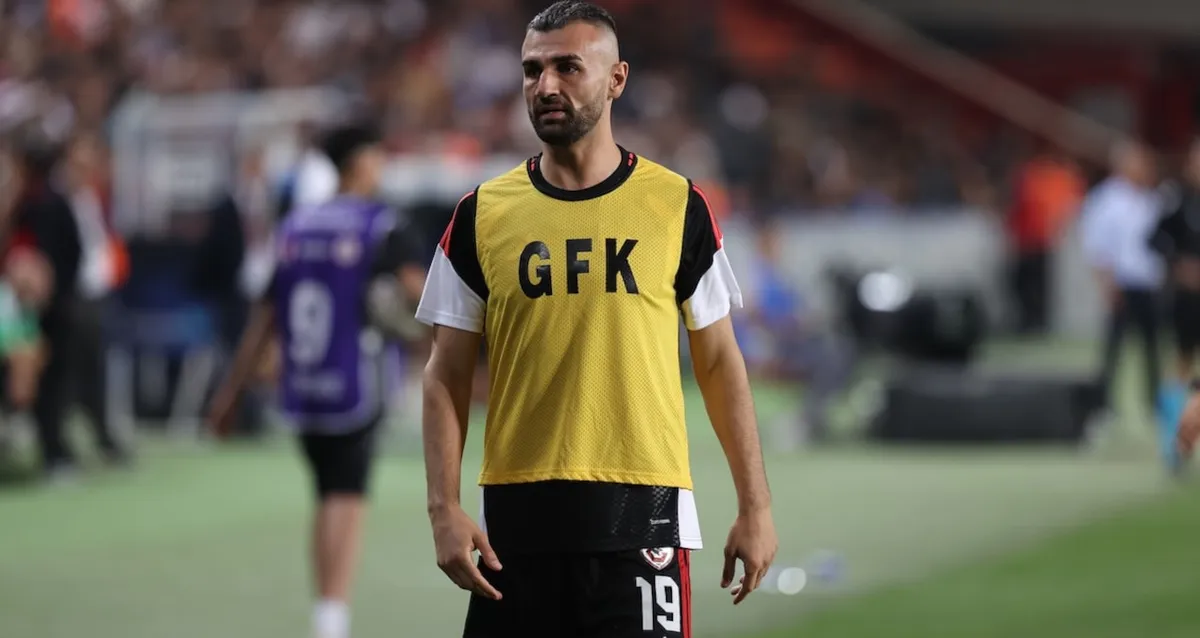 Serdar Dursun'dan Fenerbahçe Teknik Ekibine Destek: Kadro Yetersizliği Oyunu Etkiliyor