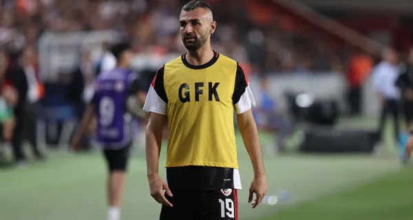 Serdar Dursun'dan Fenerbahçe Teknik Ekibine Destek: Kadro Yetersizliği Oyunu Etkiliyor