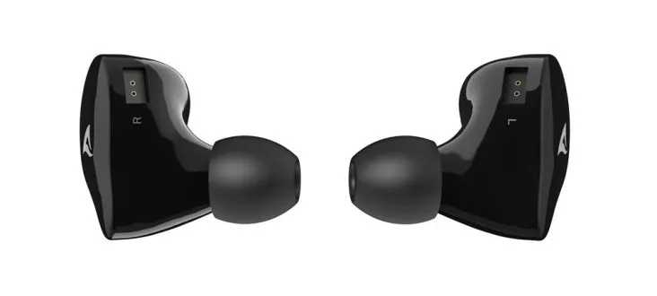 Sharkoon, dahili USB ses kartı bulunan Stealthbite IEM kulaklığını tanıttı