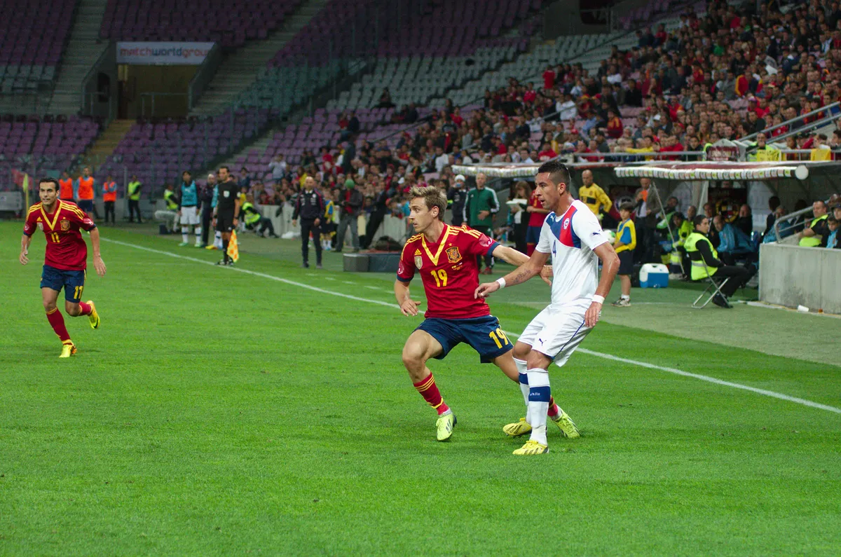 Şilili Mauricio Isla futbolu bıraktı