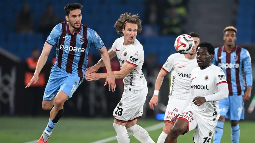 Süper Lig'de Dört Hafta: Trabzonspor-Gençlerbirliği Derbisi Öncesi Kritik Gelişmeler