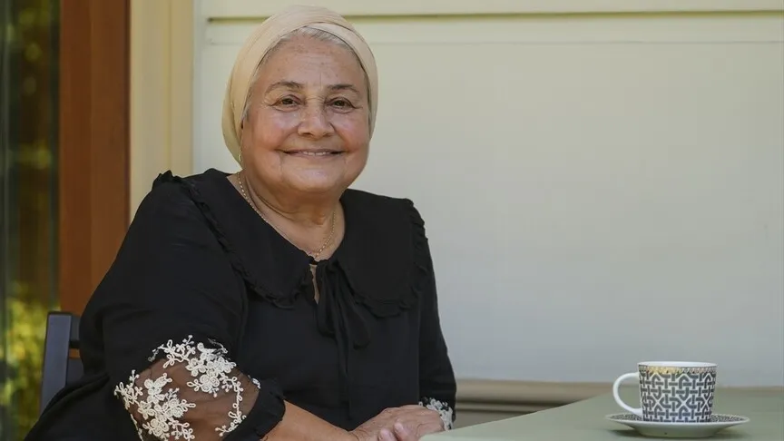 Terk bebeğin parmağını tutmasıyla başlayan üç on yıllık gönüllü annelik