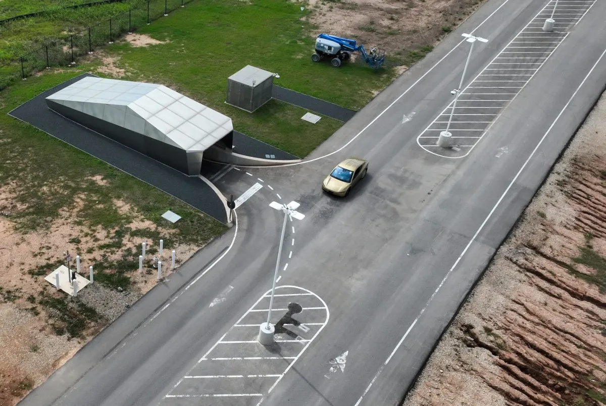 Tesla'nın Yolu Ayrılıyor: Cybercab Lansmanı Bir Dönüm Noktası Mı?