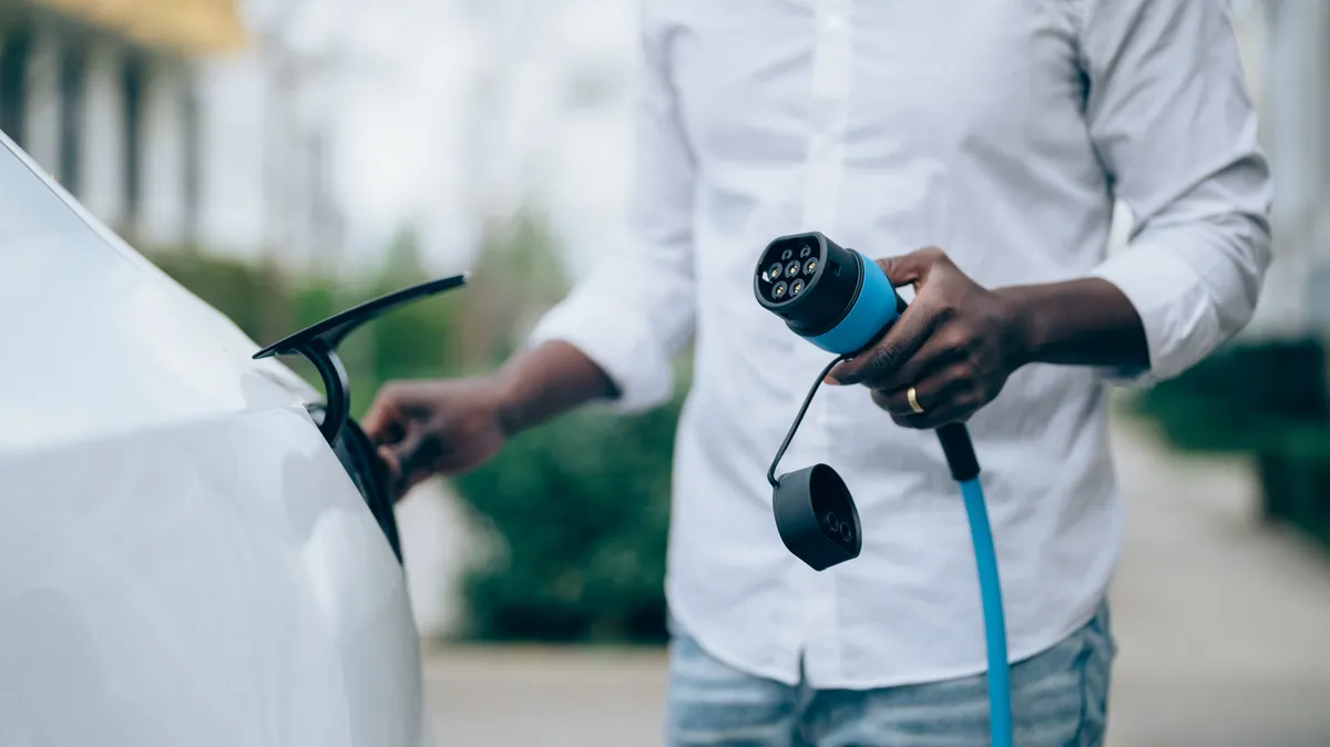 Tesla'yı Geçti: Elektrikli Araç Şarjında Lider Ionna Ağı Oldu