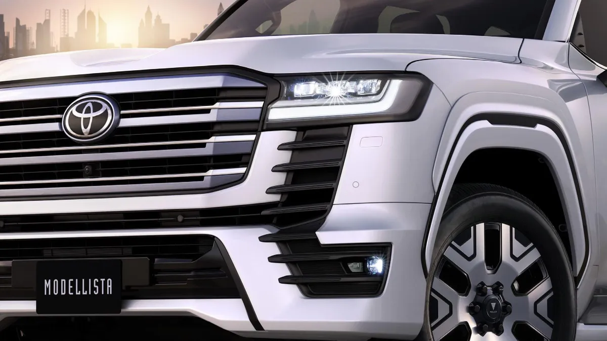Toyota Land Cruiser 300 Hibrit Güçle Yenilendi
