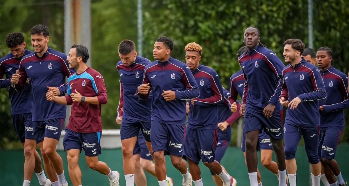 Trabzonspor'da Derbi Öncesi İki Sakat Oyuncu Takıma Katıldı