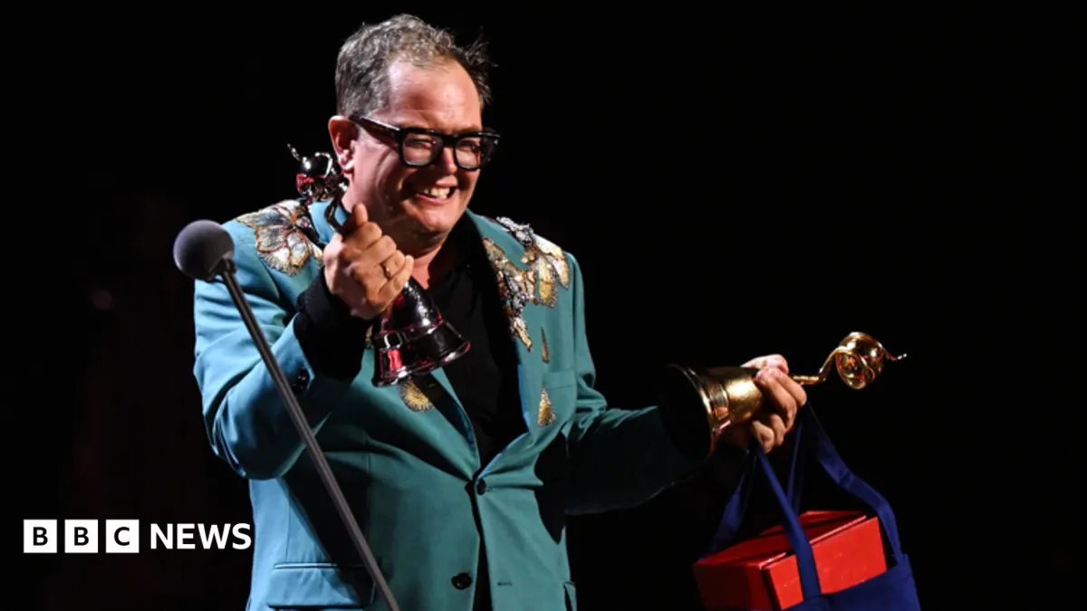 Ulusal Televizyon Ödülleri'nde Alan Carr'dan Duygusal Andı