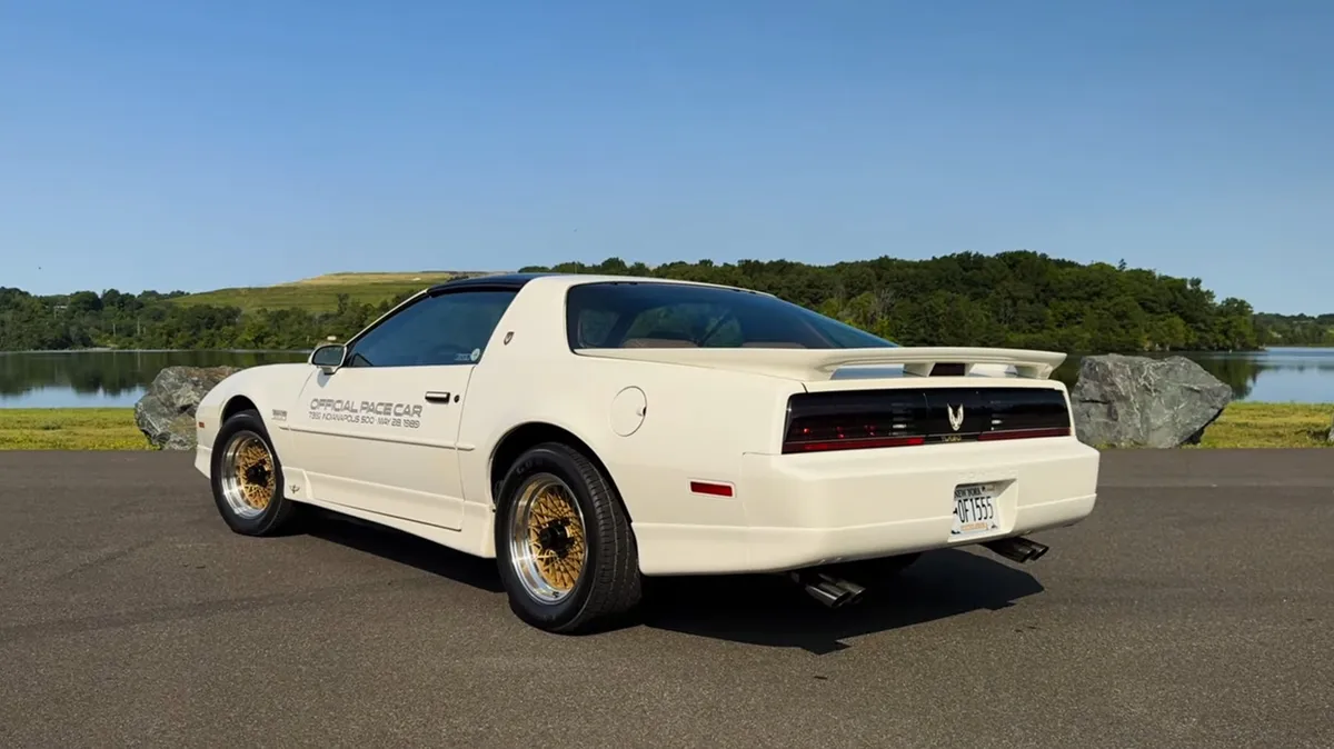 Unutulmuş 1989 Pontiac Trans Am: Döneminin En Hızlı Arabası