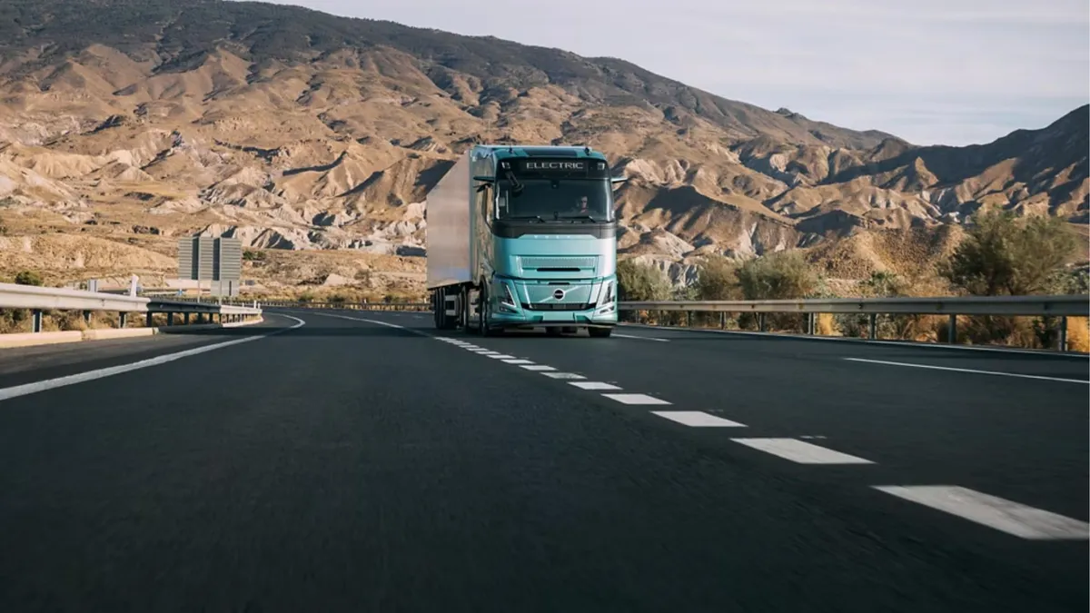 Volvo, 700 Kilometre Menzilli Elektrikli Kamyonlarıyla Ağır Yük Taşımacılığında Çığır Açıyor