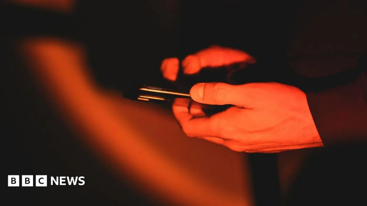 Yapay Zekâ Uygulamalarını Tanıtan Cinsiyetçi Reklamlara Yasak