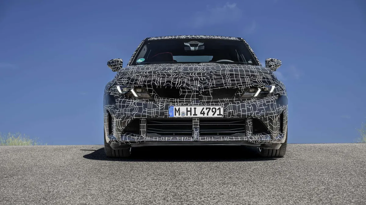 Yeni BMW 3 Serisi M350 xDrive, Örtünmeden Ekrana Yansıdı